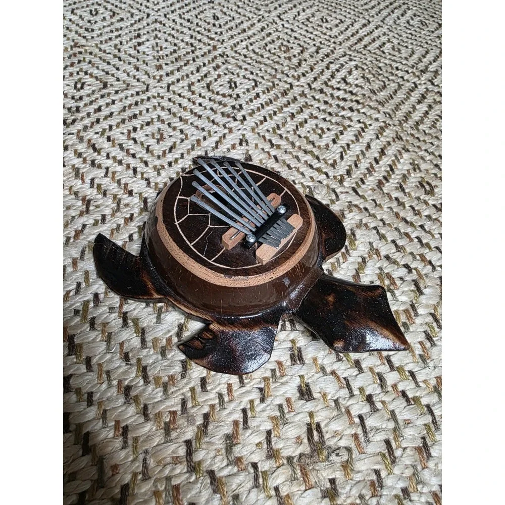TURTLE-ShapedThumb Piano/Karimba/Mbira, made from coconut handpainted fair trade